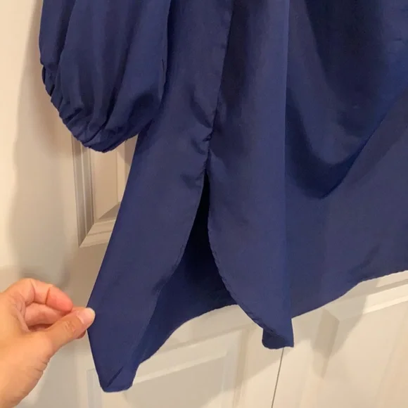 Amanda uprichard off the shoulder shirt - Picture 3 of 4